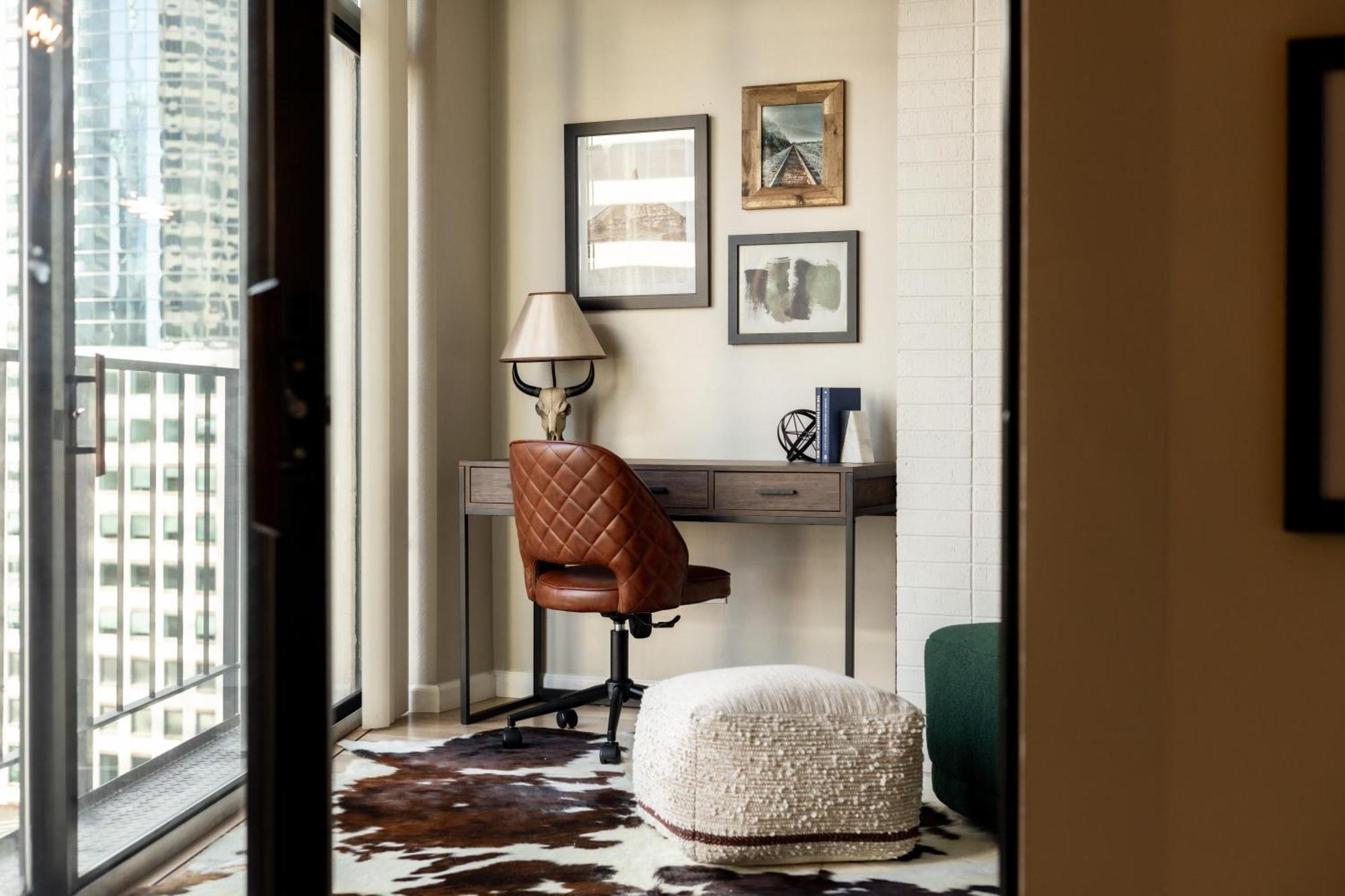Urban Gallery Loft - King Bed - Larimer Square Holiday home Denver