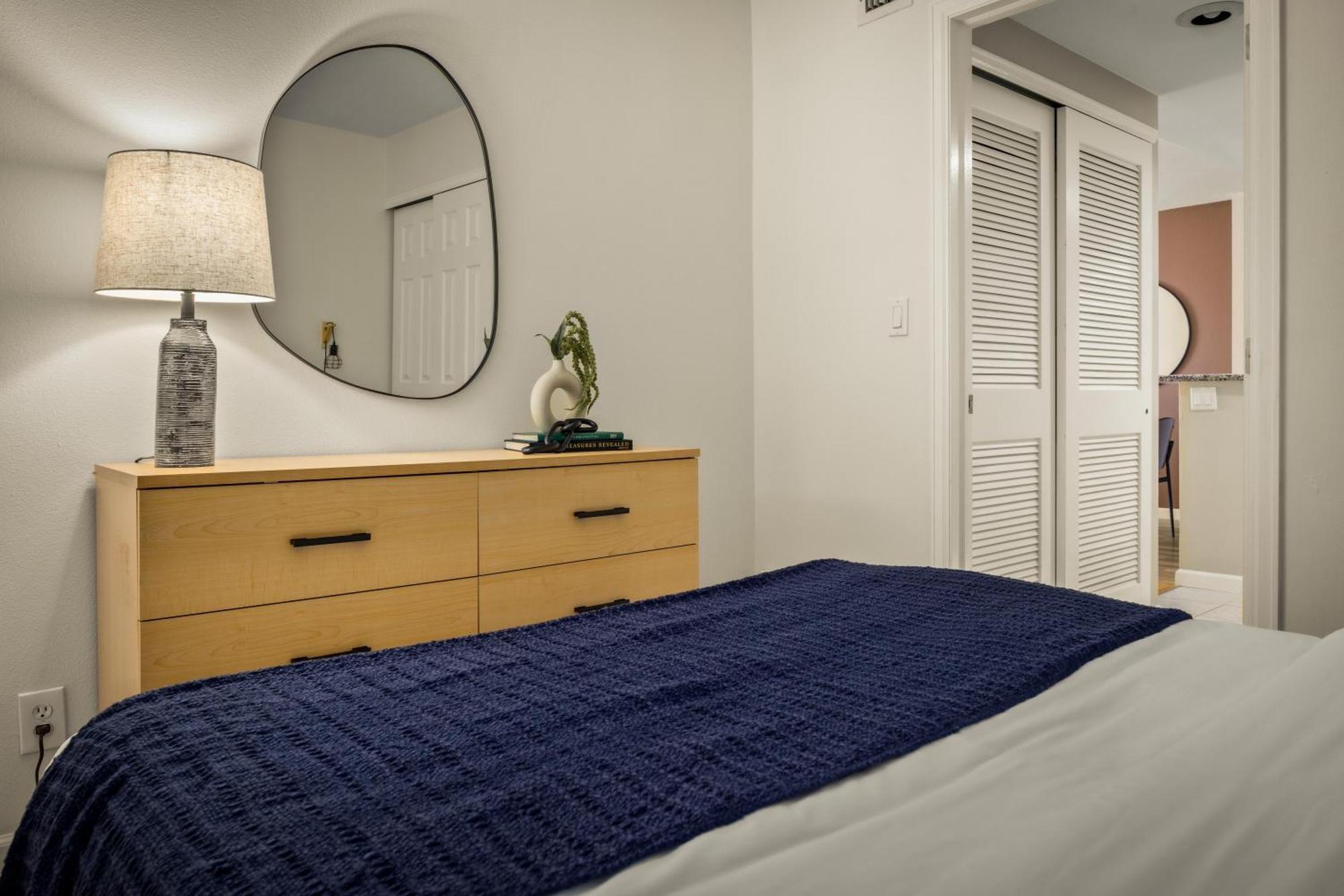 Holiday home Urban Gallery Loft - King Bed - Larimer Square